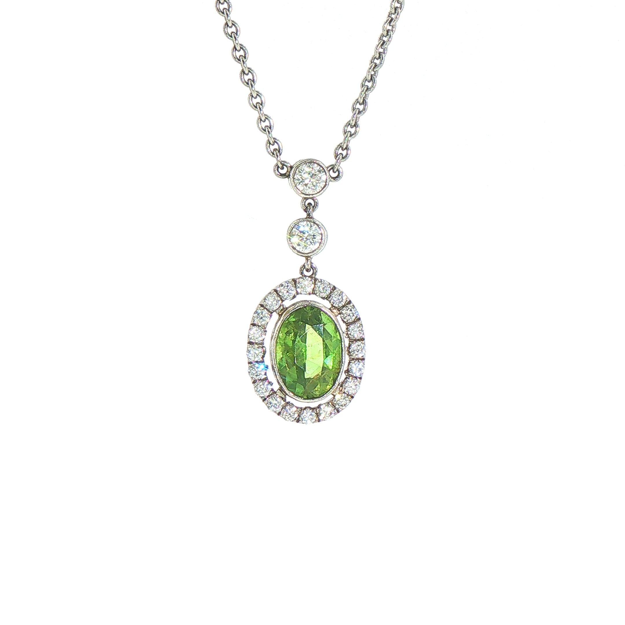 18ct White Gold Vintage Natural Demontoid Garnet & Diamond Necklace