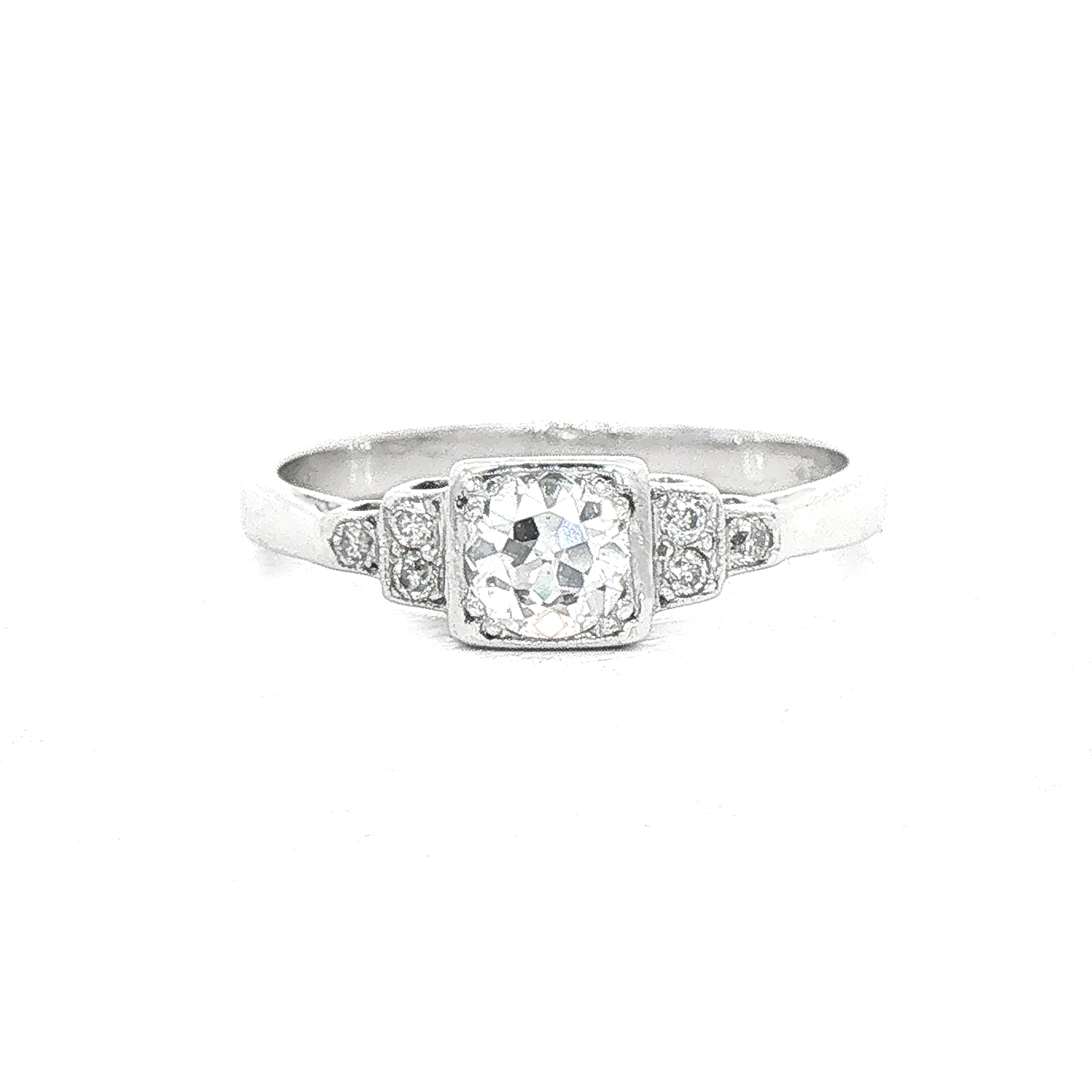 0.91ct Solitaire Box Set Natural Diamond & Diamond Sholders Ring set in Platinum