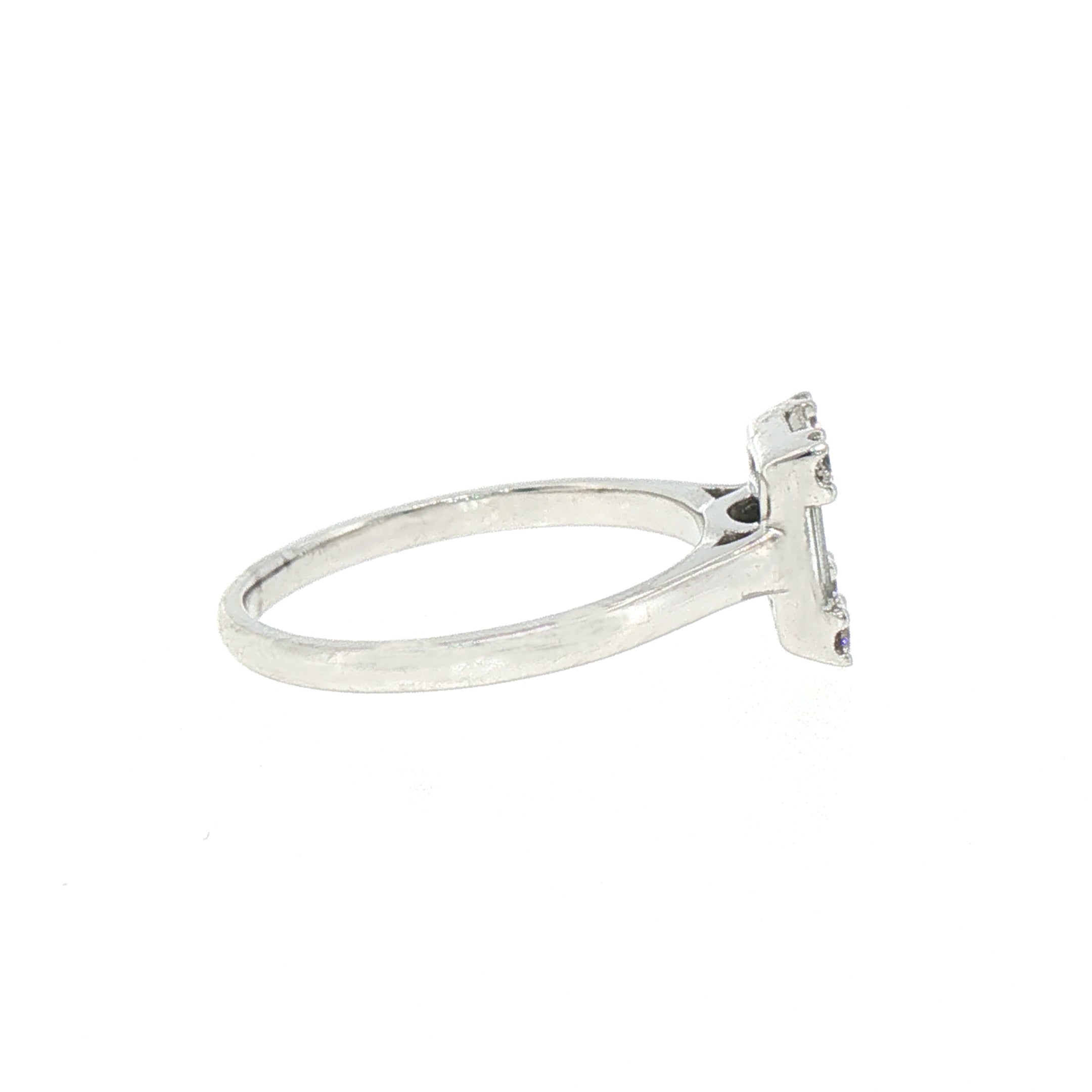 18ct White Gold Fancy Round Cluster Natural Diamond Baguette Cut Engagement Ring