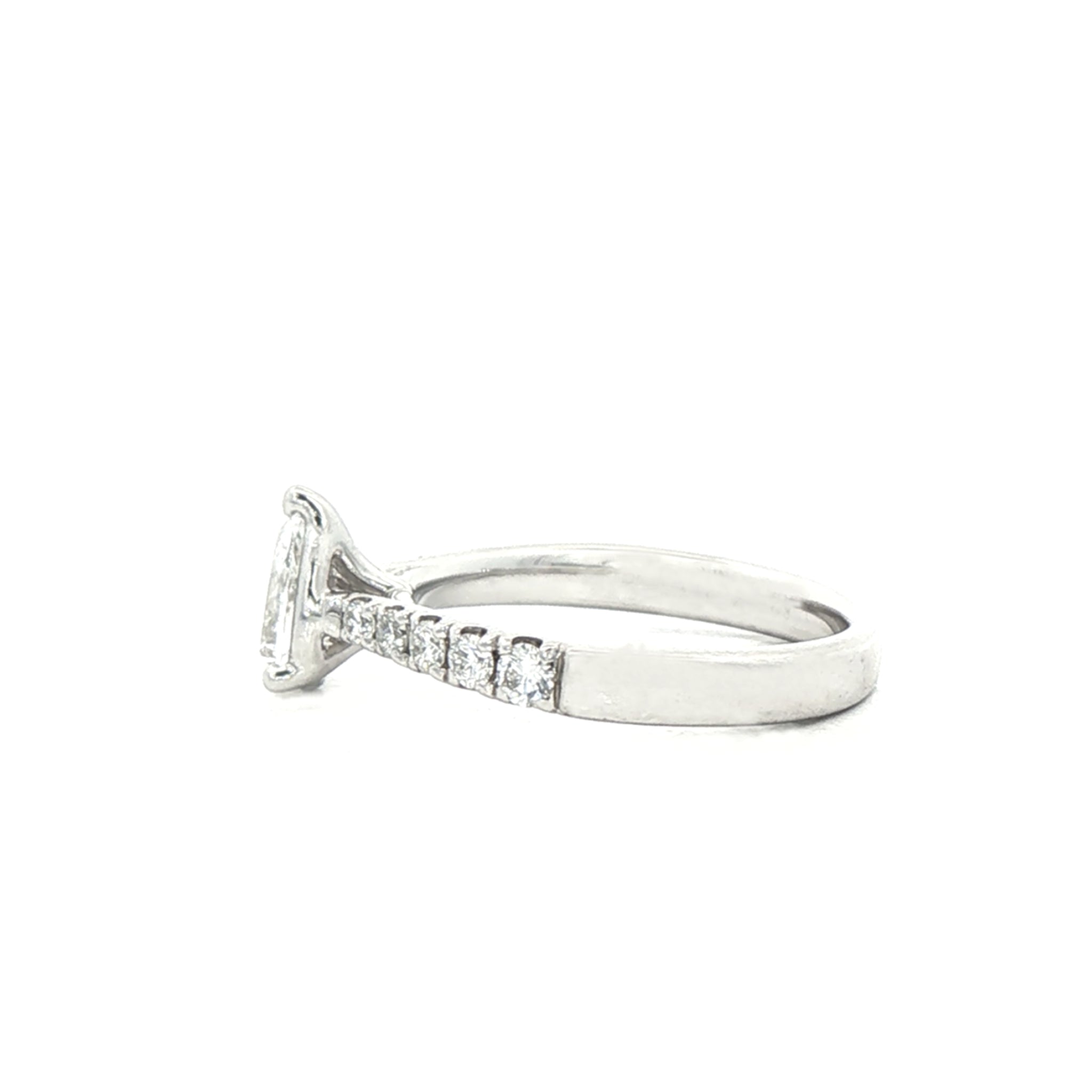 0.41ct Dvs1 Natural Diamond Pear Solitaire With Diamond Shoulders Set In Platinum
