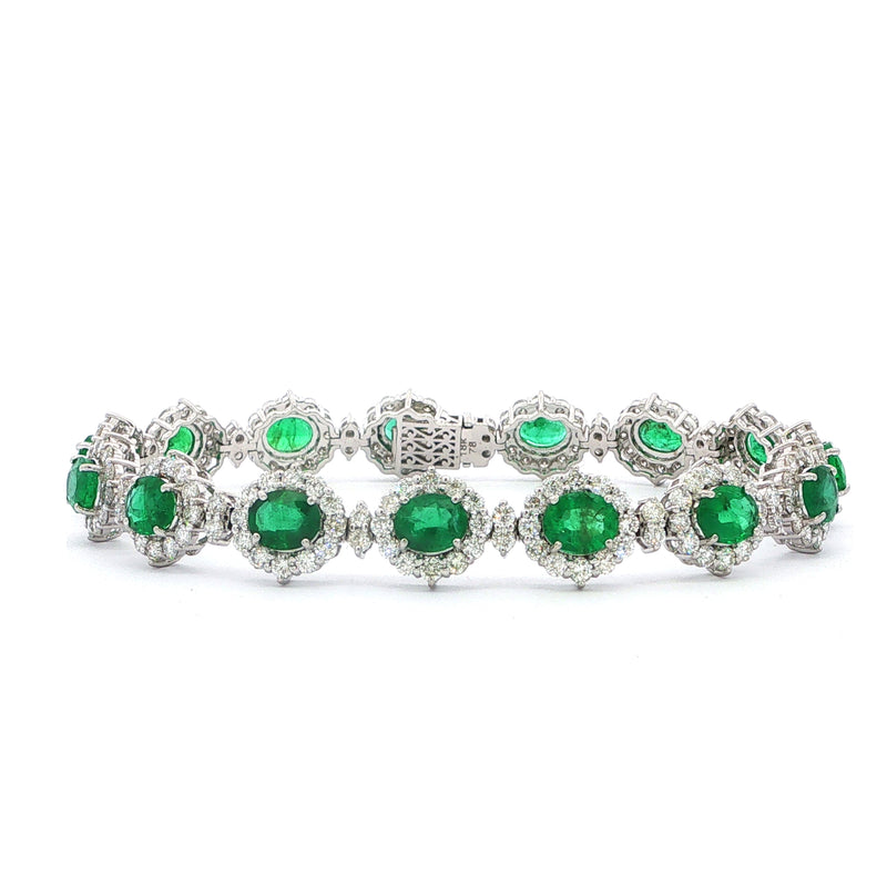 18ct White Gold Oval Emerald 8.23ct and natural Diamond 5.68ct Cluster Bracelet