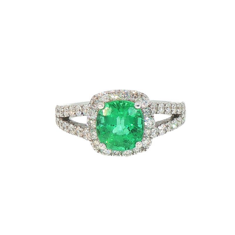 Vintage Natural Emerald and Diamond Cluster Ring with Diamond Sholder set in 18ct White Gold