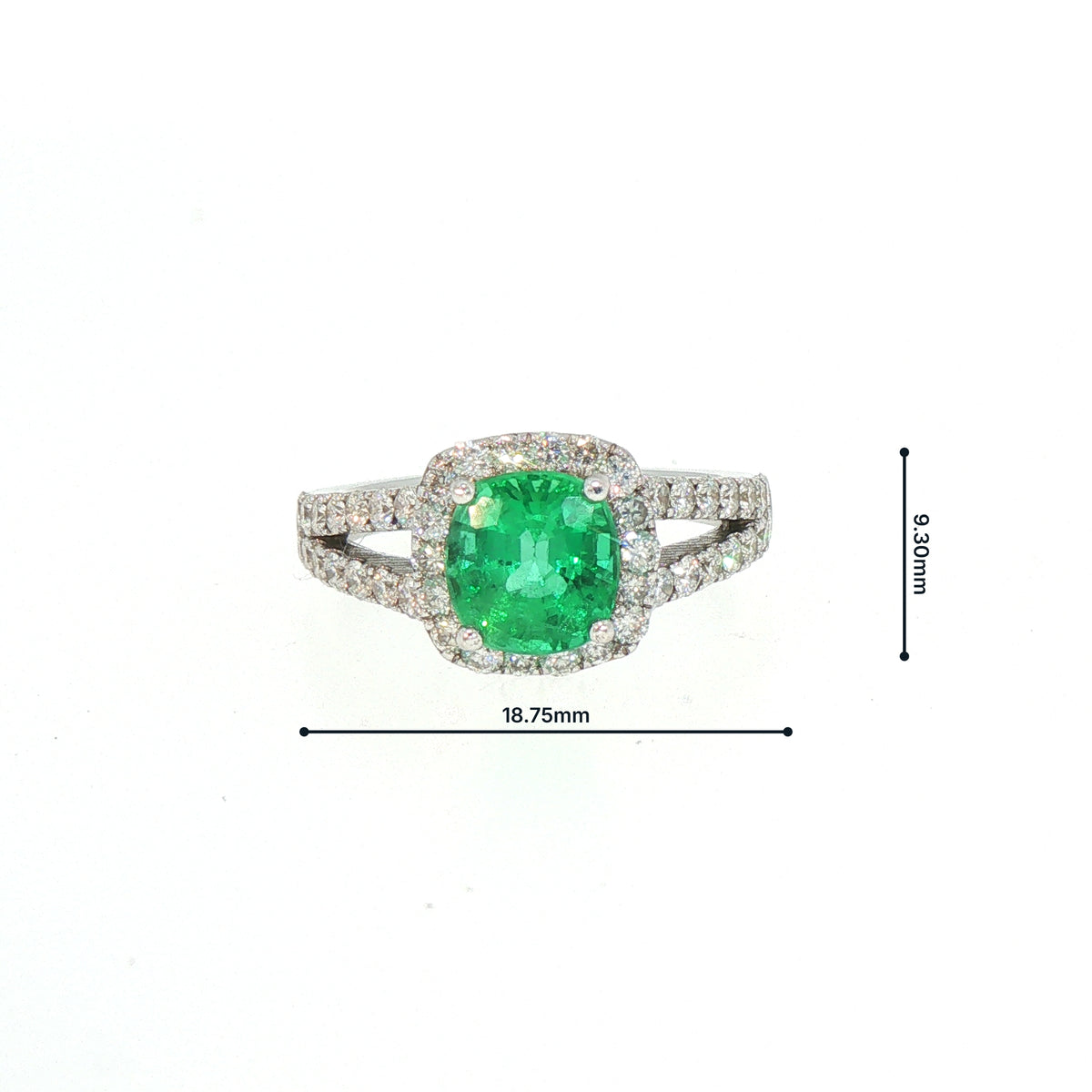 Vintage Natural Emerald and Diamond Cluster Ring with Diamond Sholder set in 18ct White Gold