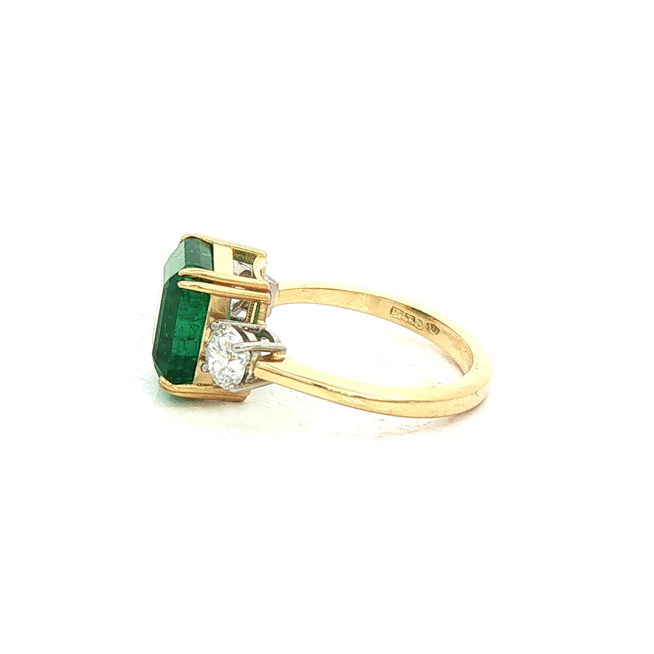 4.08ct Emerald & Natural Diamond Round Cut Sides in 18ct Yellow Gold
