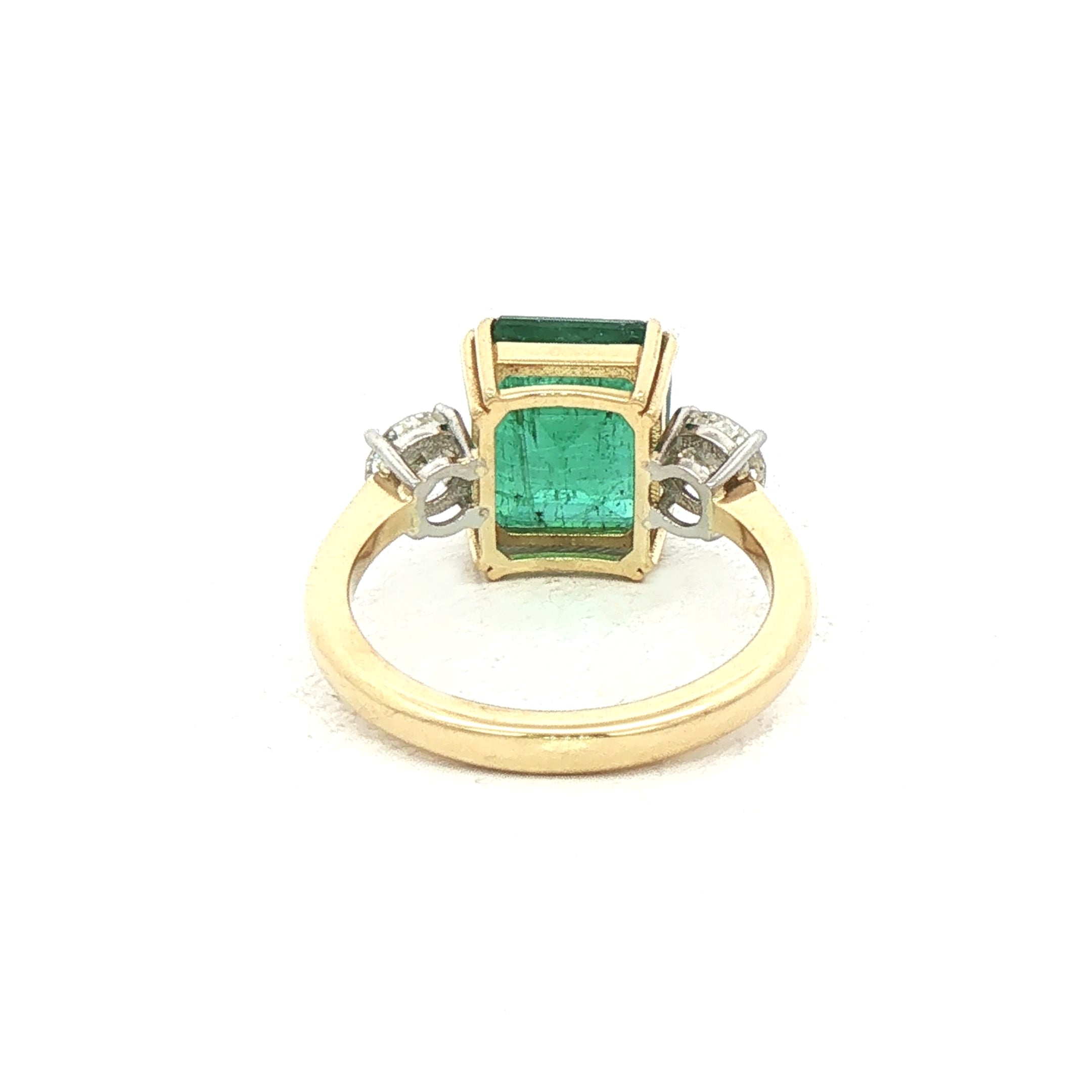 4.08ct Emerald & Natural Diamond Round Cut Sides in 18ct Yellow Gold