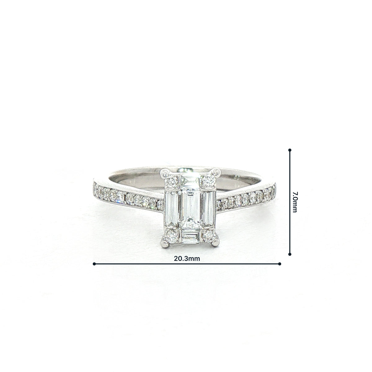 Multi-Stone Vintage Natural Diamond Dress Ring in 18ct White Gold.
