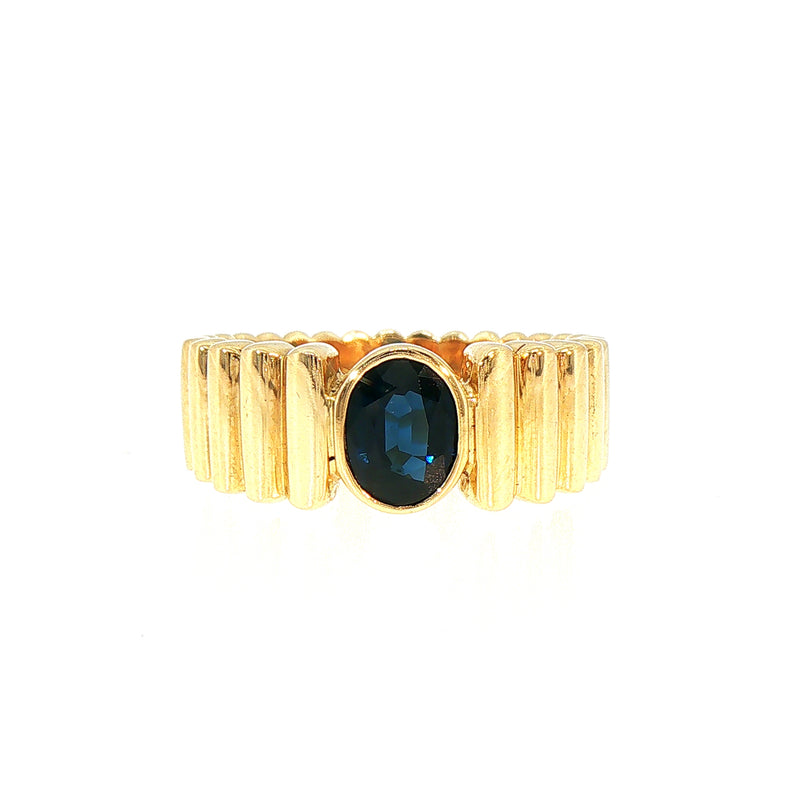 Vintage Oval Sapphire Ridged Solitaire Ring in 18ct Yellow Gold