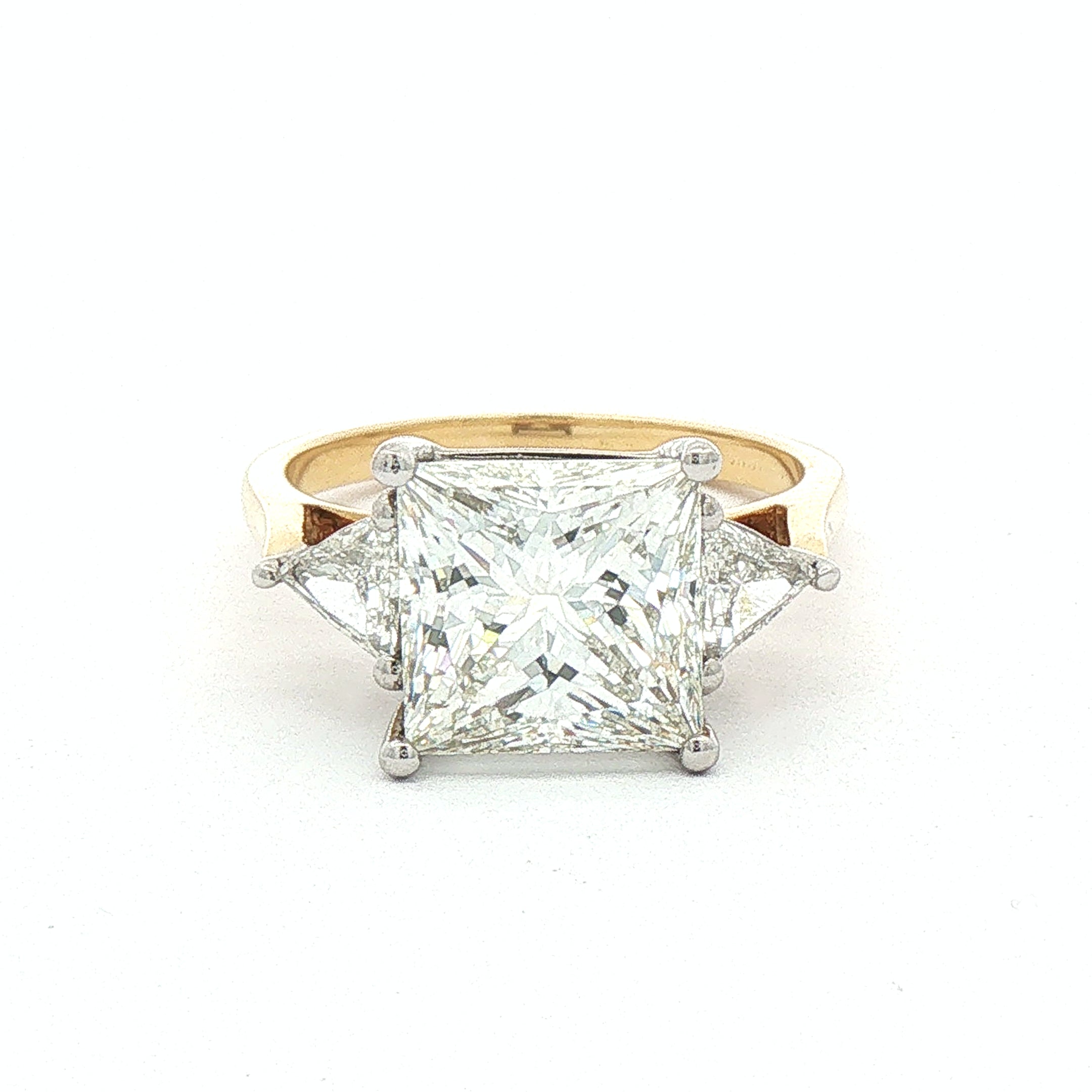 3.54ct J VS1 Princess Cut Natural Diamond Solitaire with Triangle Side Diamonds in 18ct Yellow Gold