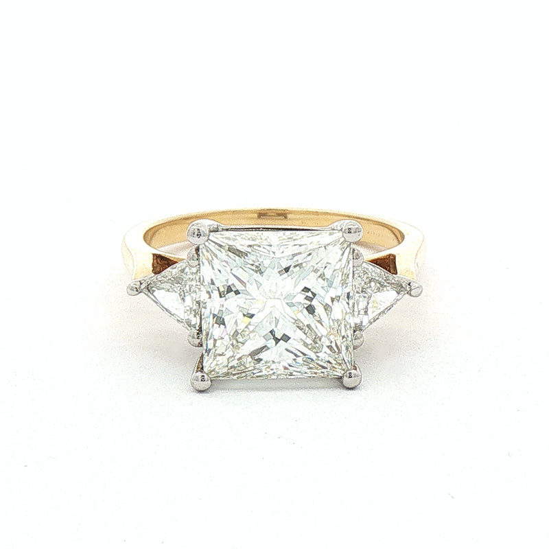 3.54ct J VS1 Princess Cut Natural Diamond Solitaire with Triangle Side Diamonds in 18ct Yellow Gold