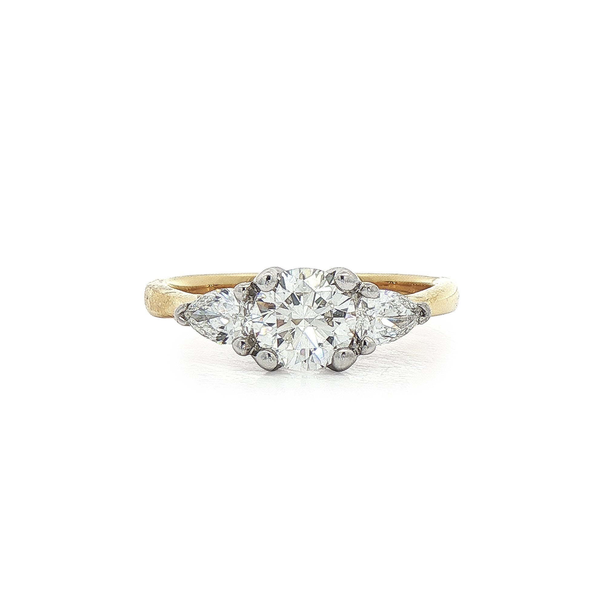 C0.80ct S0.40ct G vs1 Round Solitaire Pear Sides Set In 18ct Yellow Gold