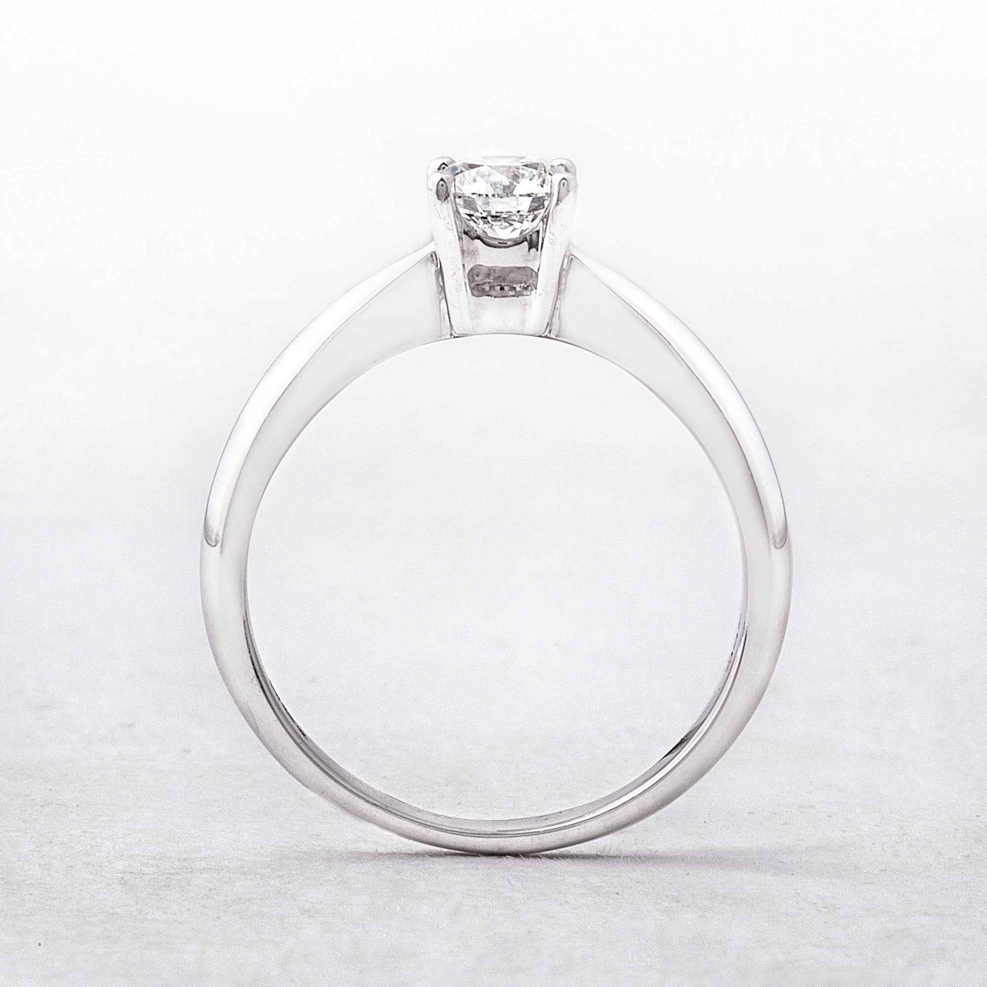 Diamond 0.52ct F / SI1 GIA Certified Round with Tapered Shoulders 18ct Gold Ring