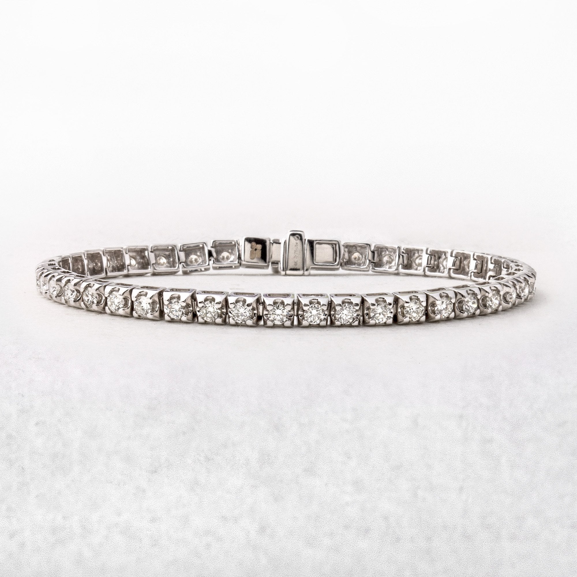 Diamond 2.75ct Line Bracelet in 14ct White Gold
