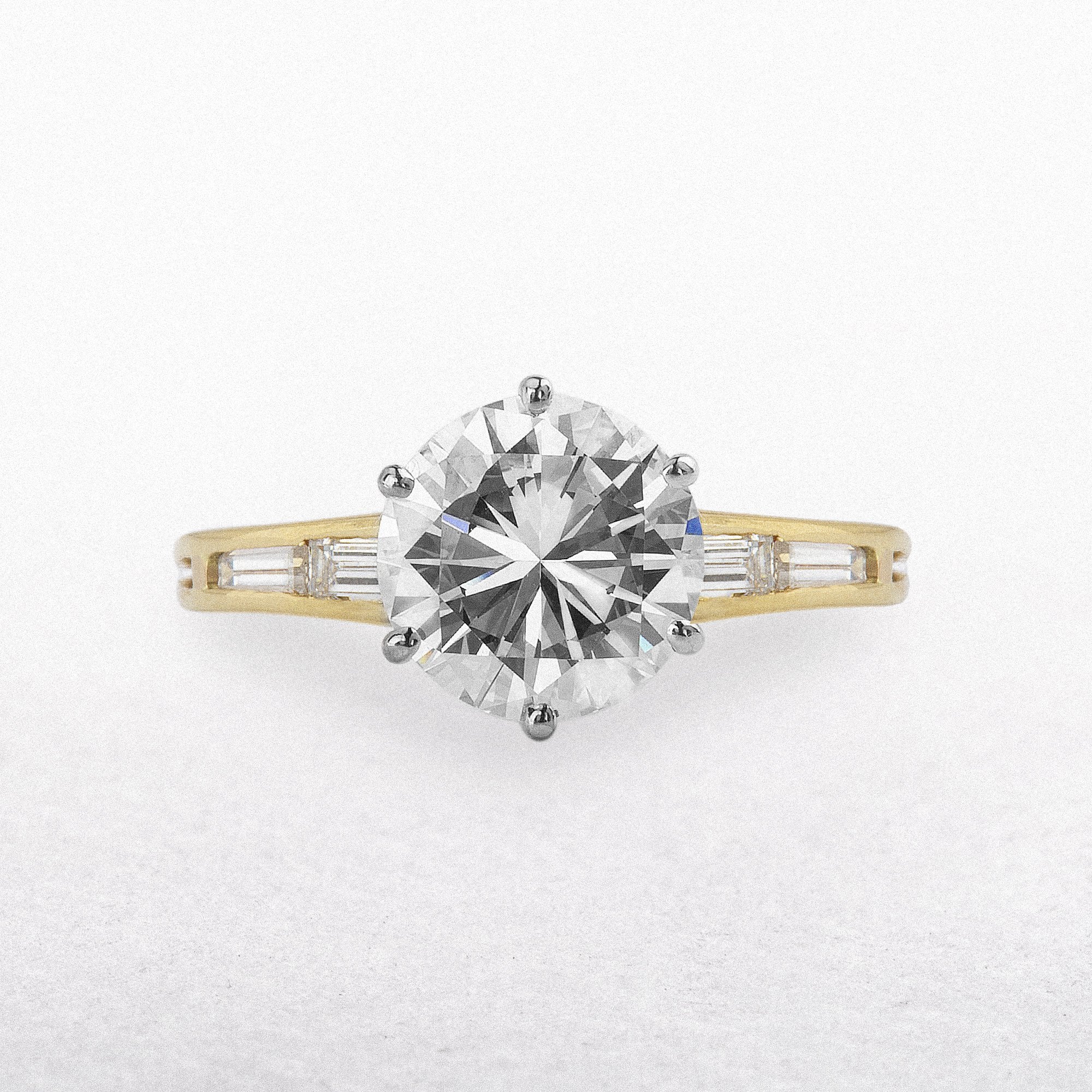 Diamonds 2.75ct F VS2 GIA Certified Natural Round Cut with Baguette Shoulders, 18ct Gold Ring