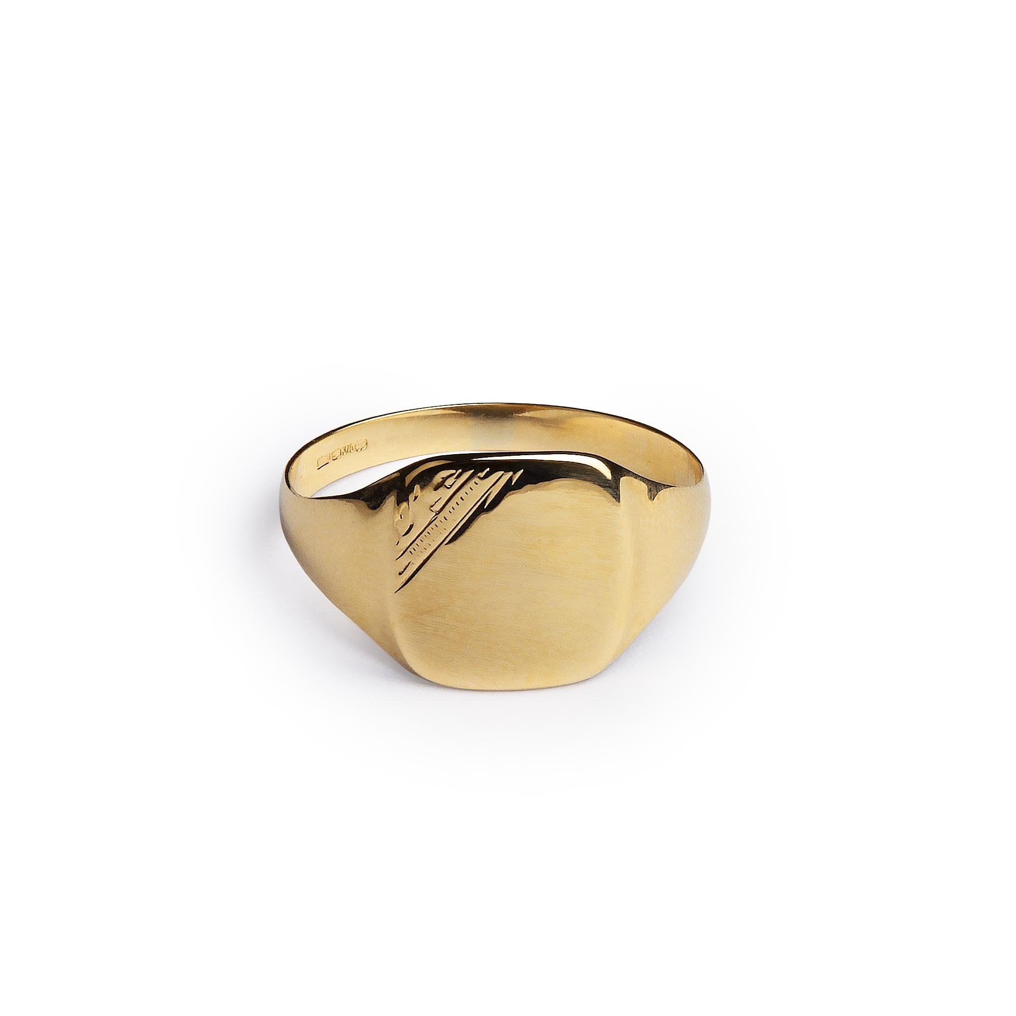 Gents Vintage Rectangle Signet Ring With Motif Design in 9ct Yellow Gold Weighing 2.6 Grams