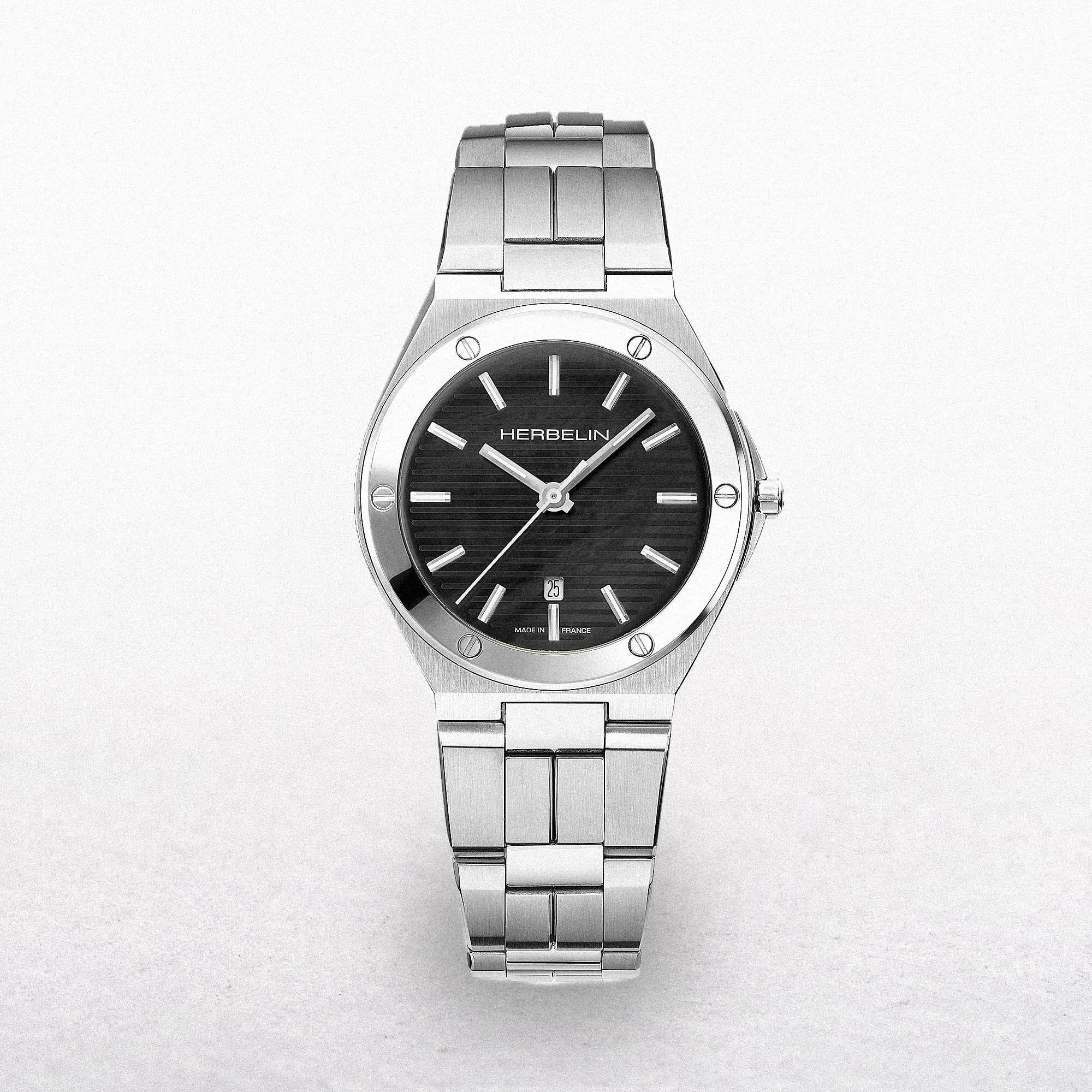 Herbelin Ladies Cap Camarat Round Black Dial on Stainless Steel Bracelet