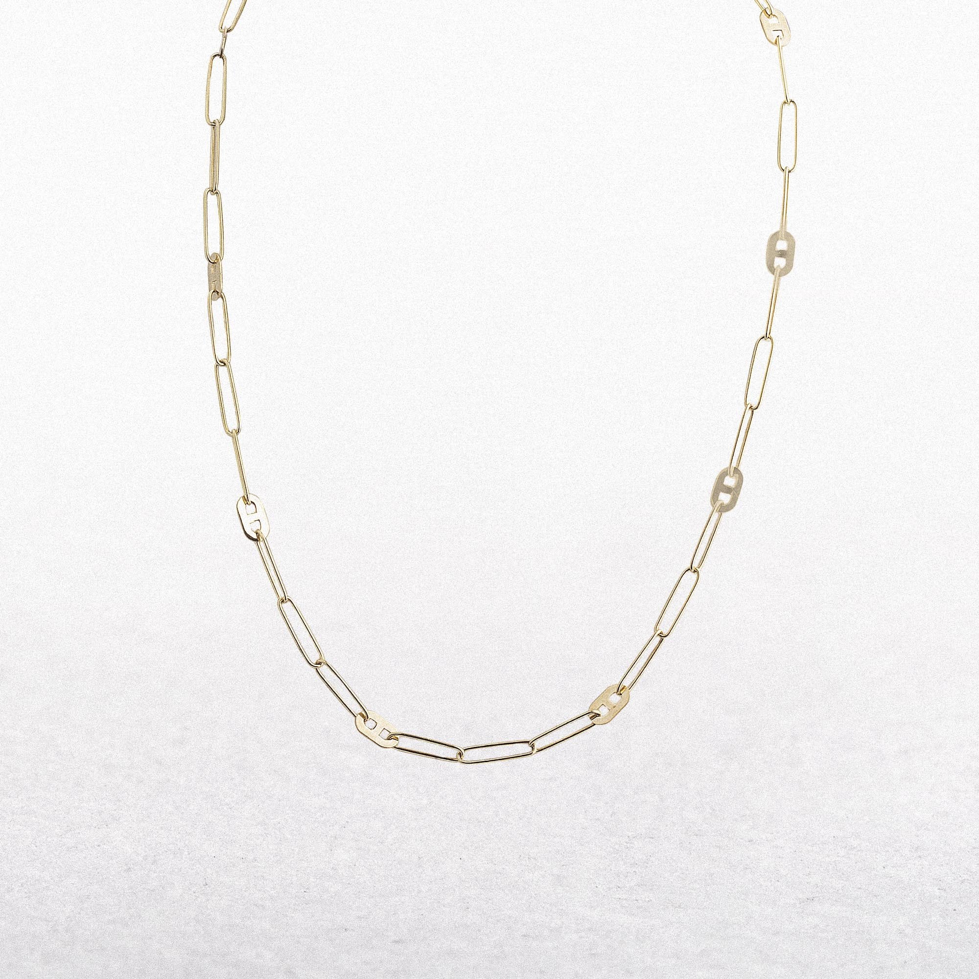 Oval & Flat Gucci Link Chain Necklace in 9ct Gold