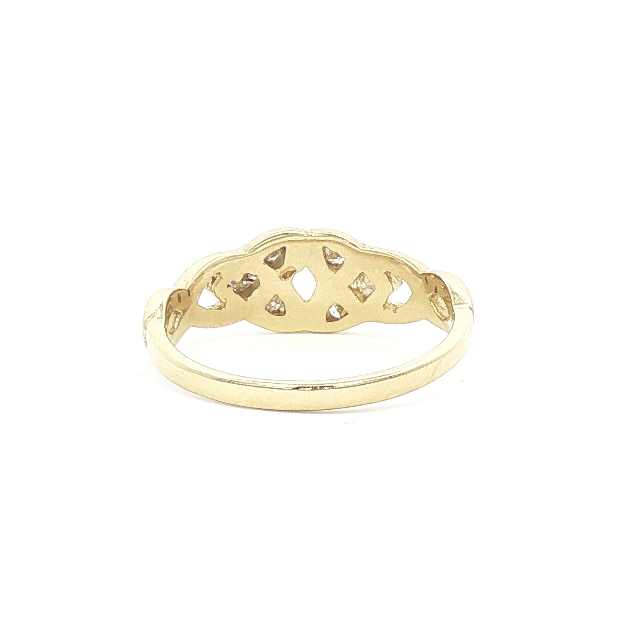 Oval Green Cubic Zirconia Celtic Twist Ring Weighing 3.1 Grams in 10ct Yellow Gold