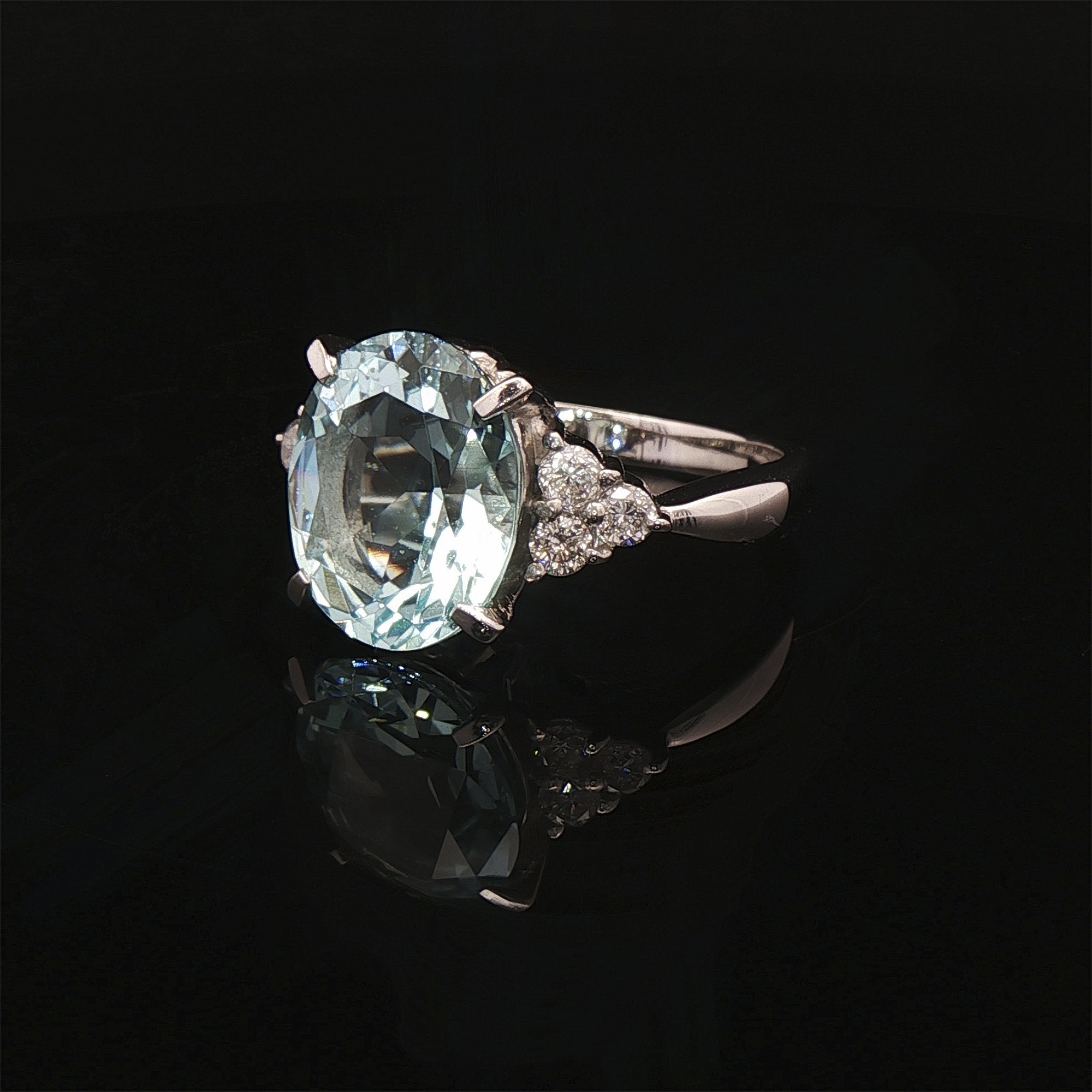 Platinum Aquamarine & Natural Diamond Dress Ring