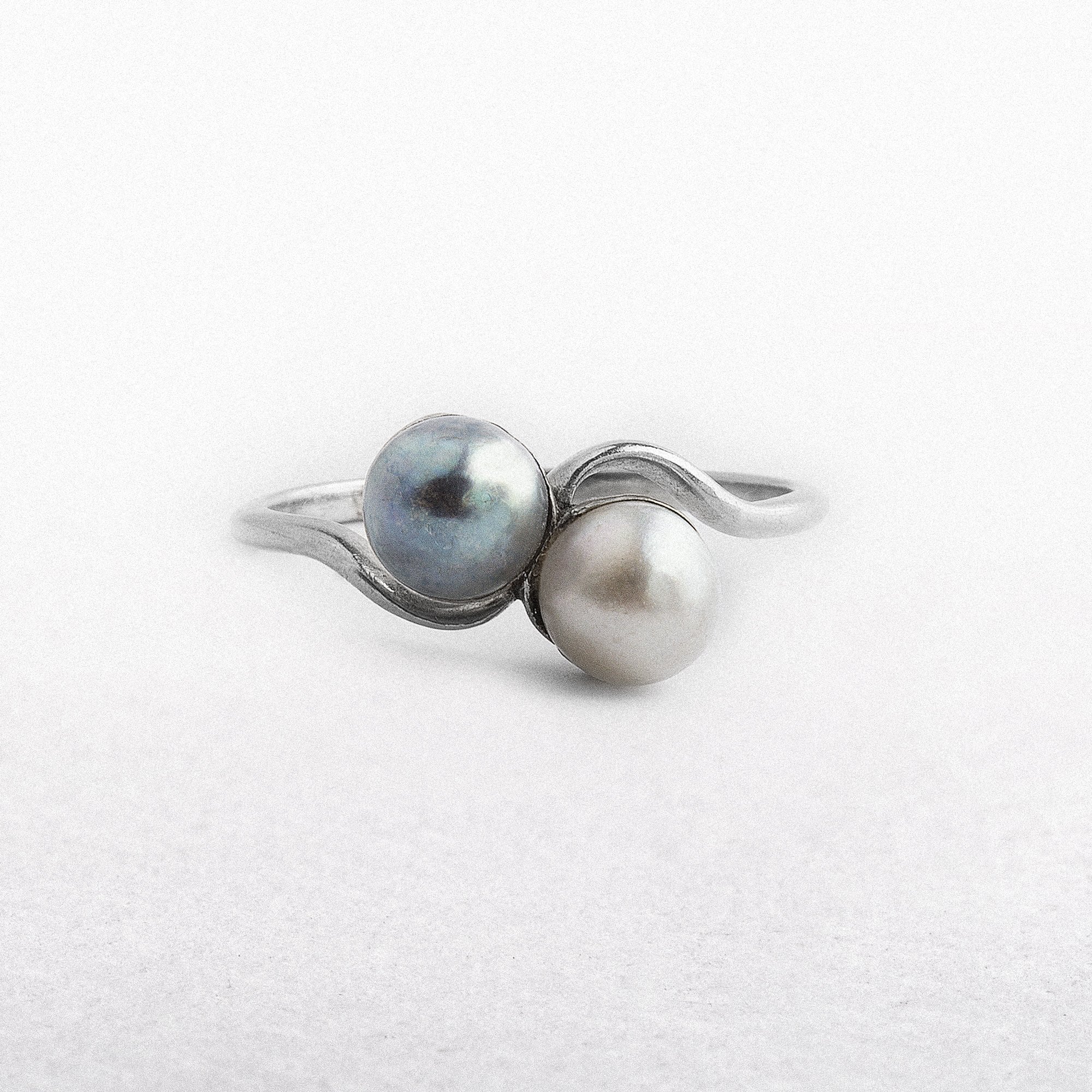 Platinum Toi Et Moi Natural Pearl Ring
