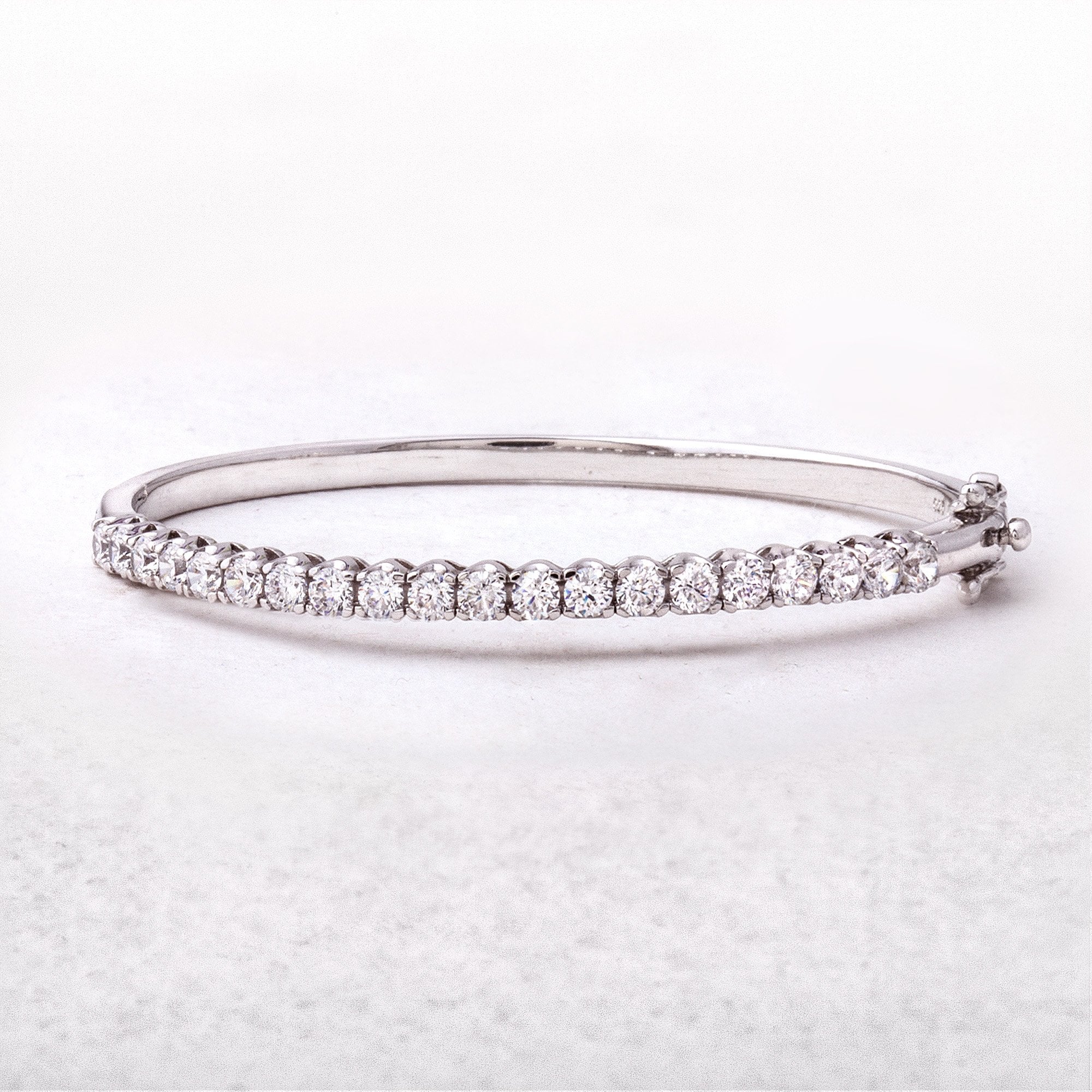 Round White Cubic Zirconia Valdo Zeni Bangle in Sterling Silver