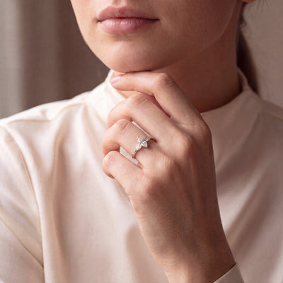 C0.71ct S0.32ct G vs1 Marquise Natural Diamond Ring With Pear Side Diamonds Set In 18ct White Gold