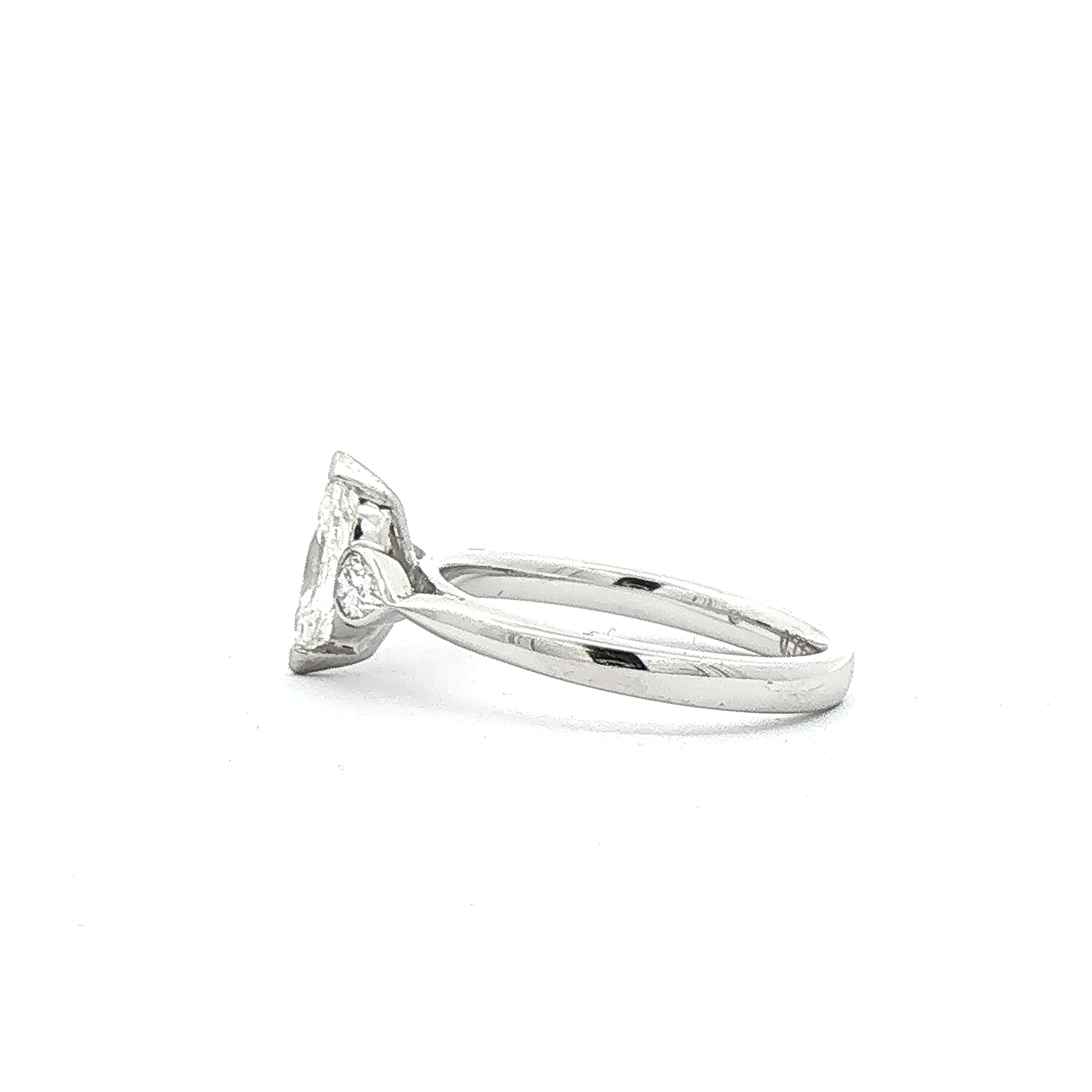 C0.71ct S0.32ct G vs1 Marquise Natural Diamond Ring With Pear Side Diamonds Set In 18ct White Gold