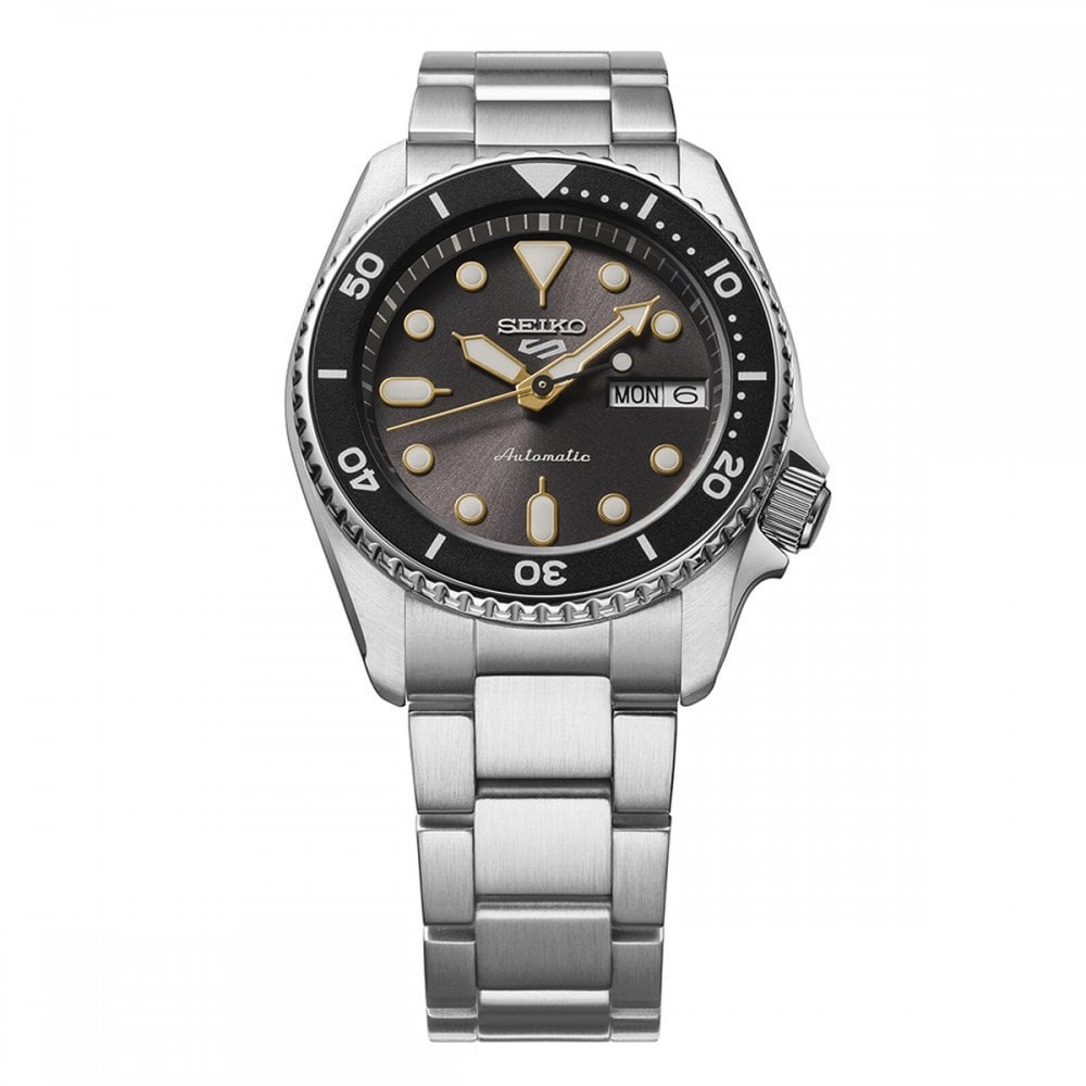Seiko Gents Automatic Black Dial and Bezel 38mm on Stainless Steel Bracelet
