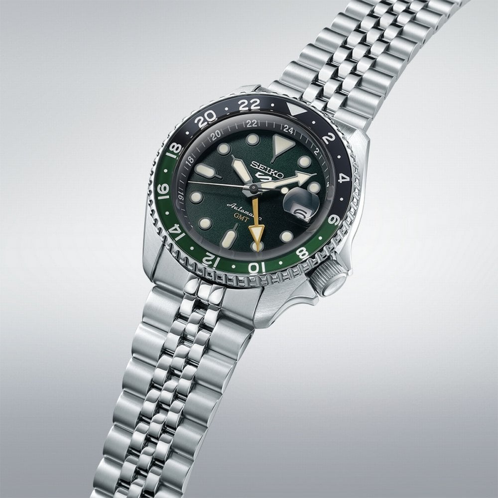 Seiko Gents GMT Automatic Green Dial with Black and Green Rotating Bezel on Stainless Steel Bracelet