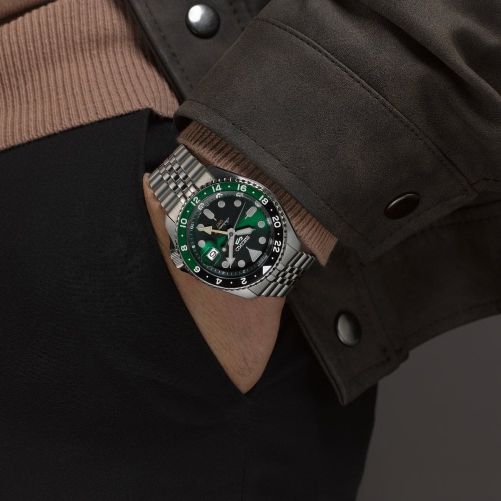 Seiko Gents GMT Automatic Green Dial with Black and Green Rotating Bezel on Stainless Steel Bracelet