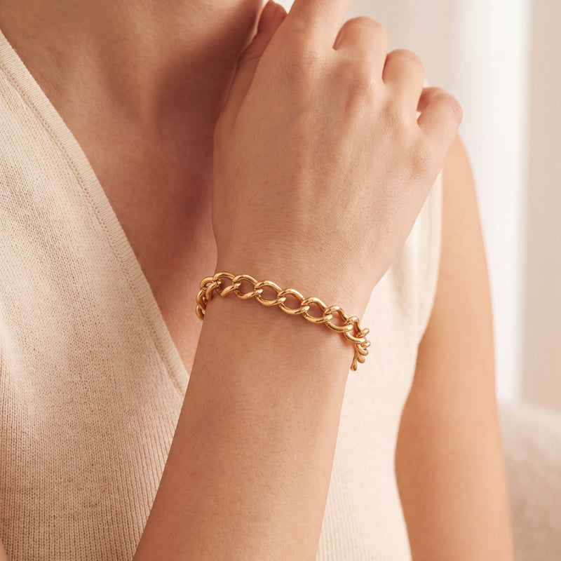 Vintage Curb Bracelet in 9ct Yellow Gold
