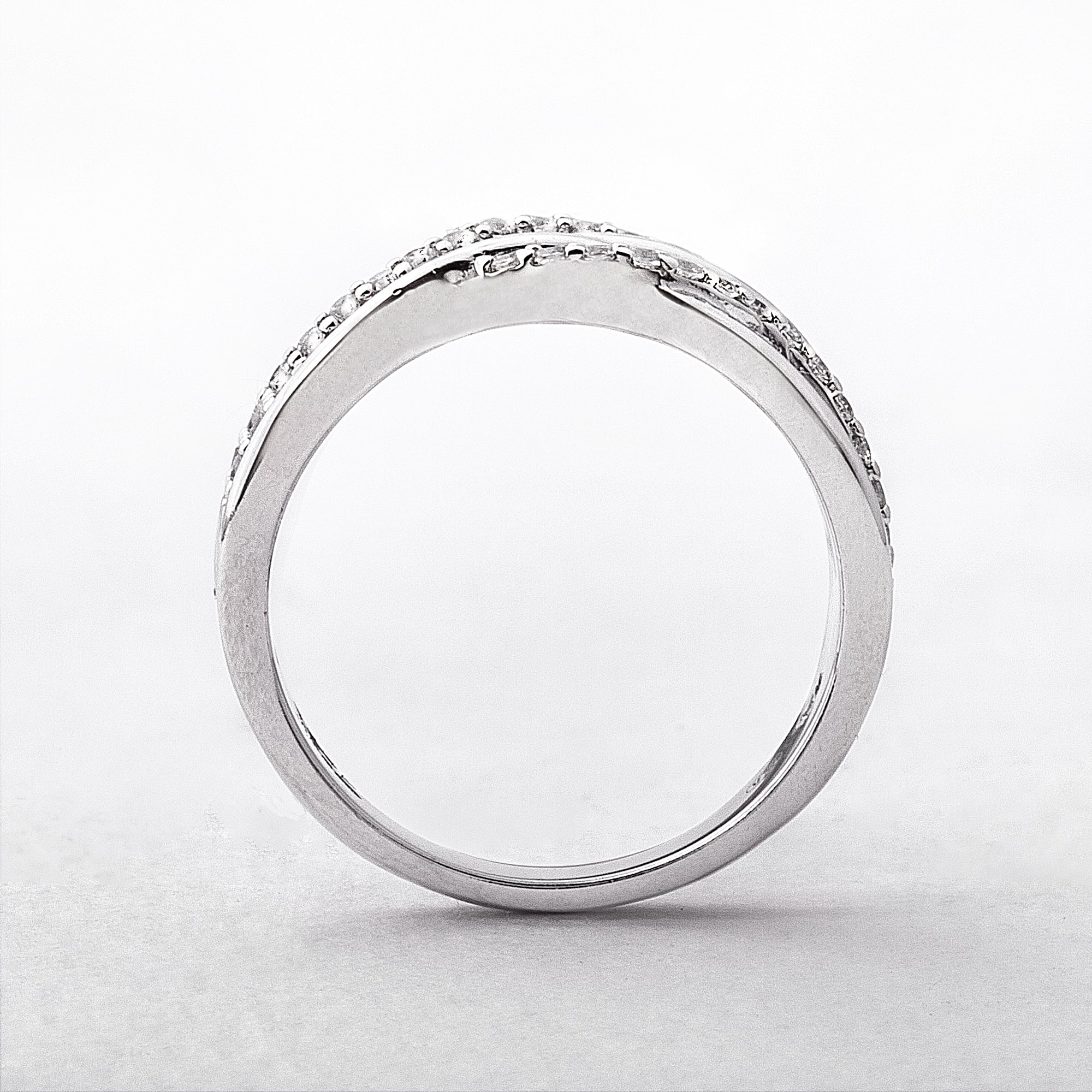Valdo Zeni Interwoven Cubic Zirconia Ring in Sterling Silver