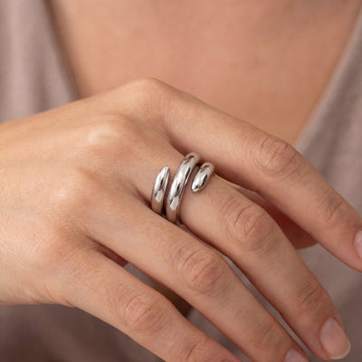 Vintage Chaumet Paris Tango Ring in 18ct White Gold
