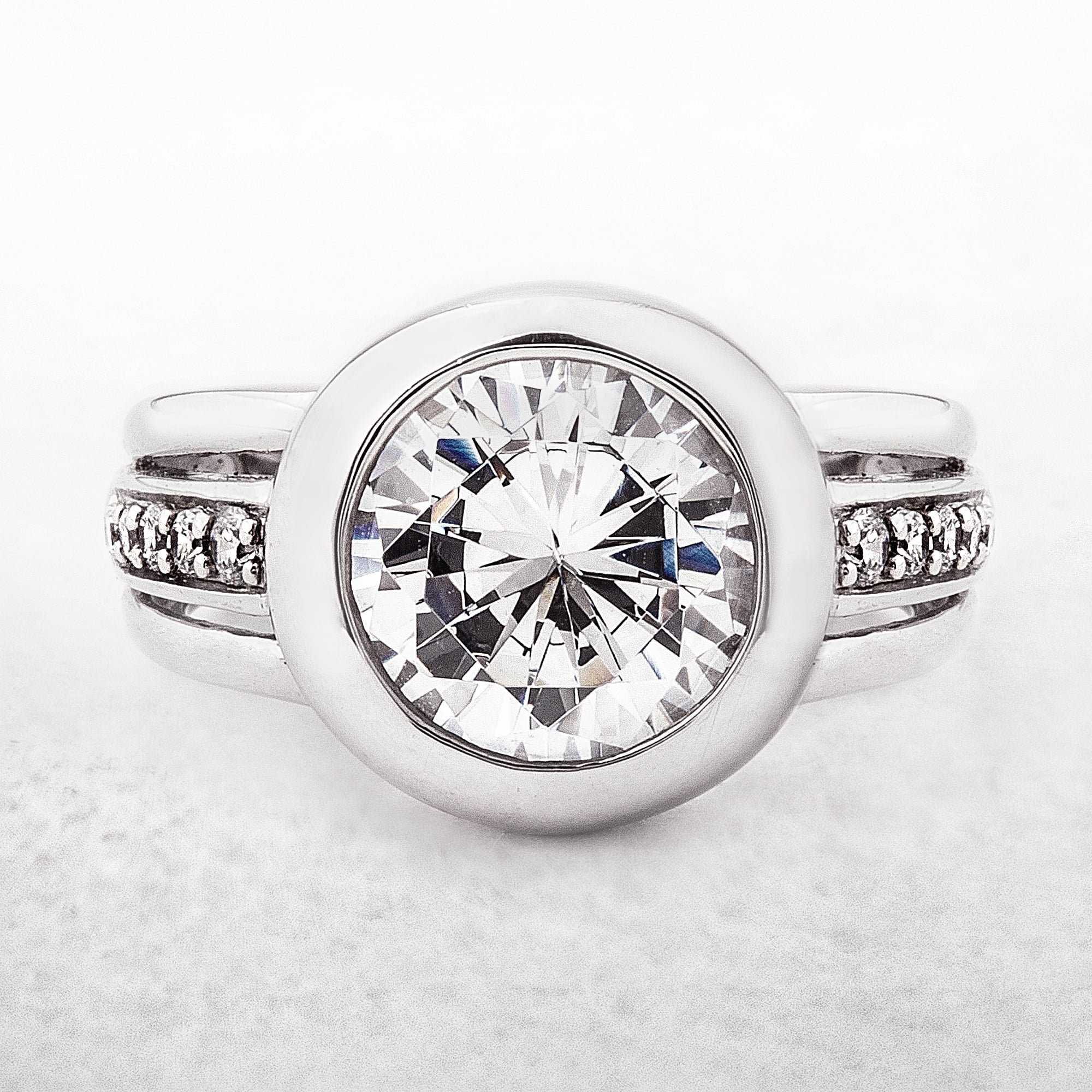 White Cubic Zirconia Sterling Silver Valdo Zeni Dress Ring