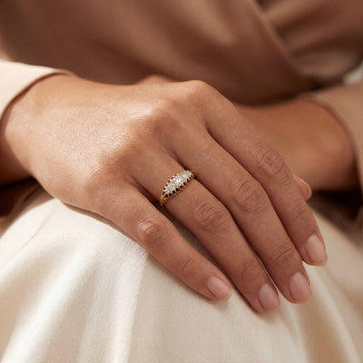 0.60ct Natural Diamond Vintage 5 Stone Victorian Graduated Ring Set in 18ct Yellow Gold